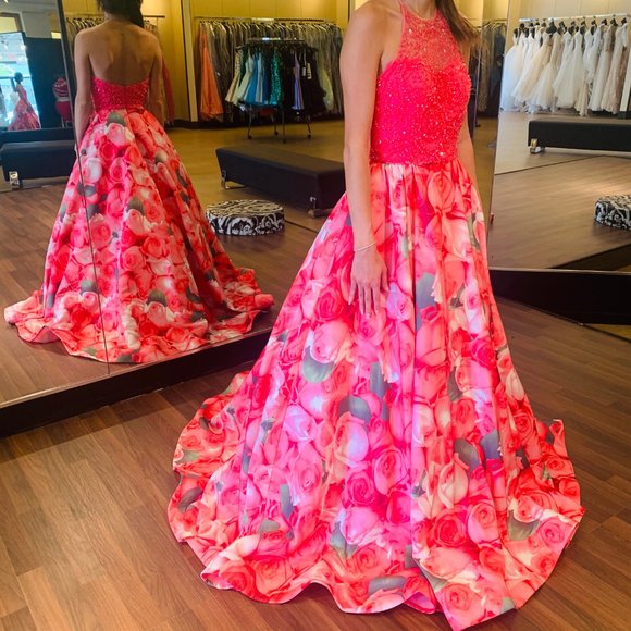 Pink Floral print gown - Picture 2 of 2